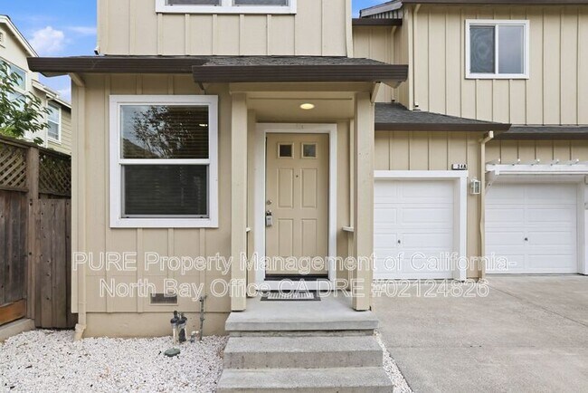 34 Randall Ln Santa Rosa, CA 95409 photo 2