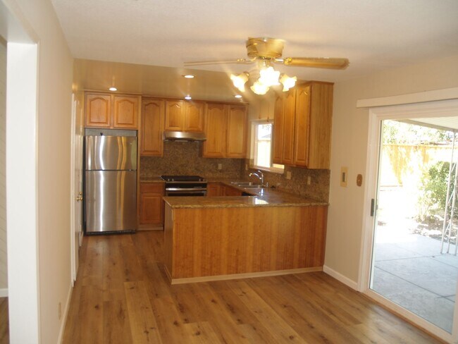 8164 Cardiff Dr Dublin, CA 94568 photo 5