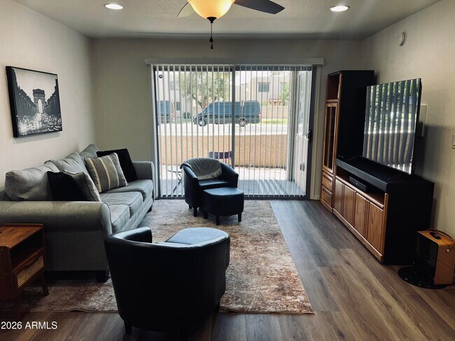 4354 N 82nd St Scottsdale, AZ 85251 photo 3