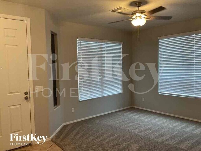 2911 W Carson Rd photo 3