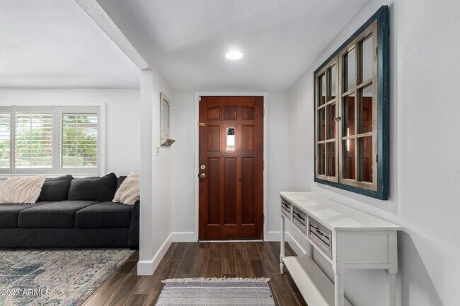 1942 E Pebble Beach Dr Tempe, AZ 85282 photo 2