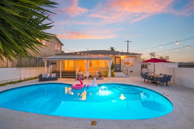 1404 Lieta St San Diego, CA 92110 photo 2