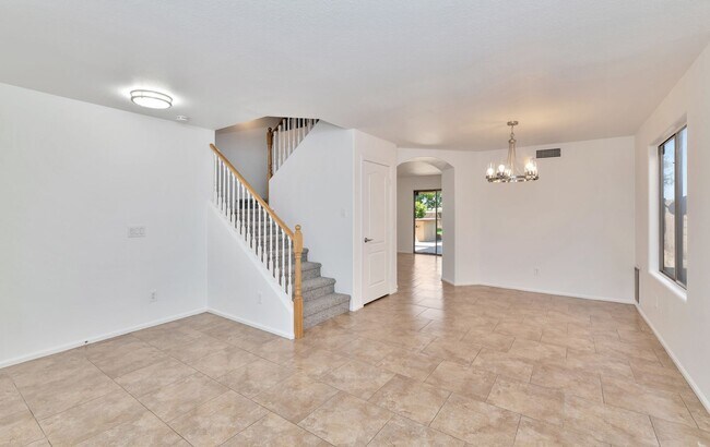 3617 E Potter Dr Phoenix, AZ 85050 photo 3