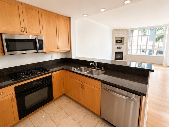 850 Beech St San Diego, CA 92101 photo 2