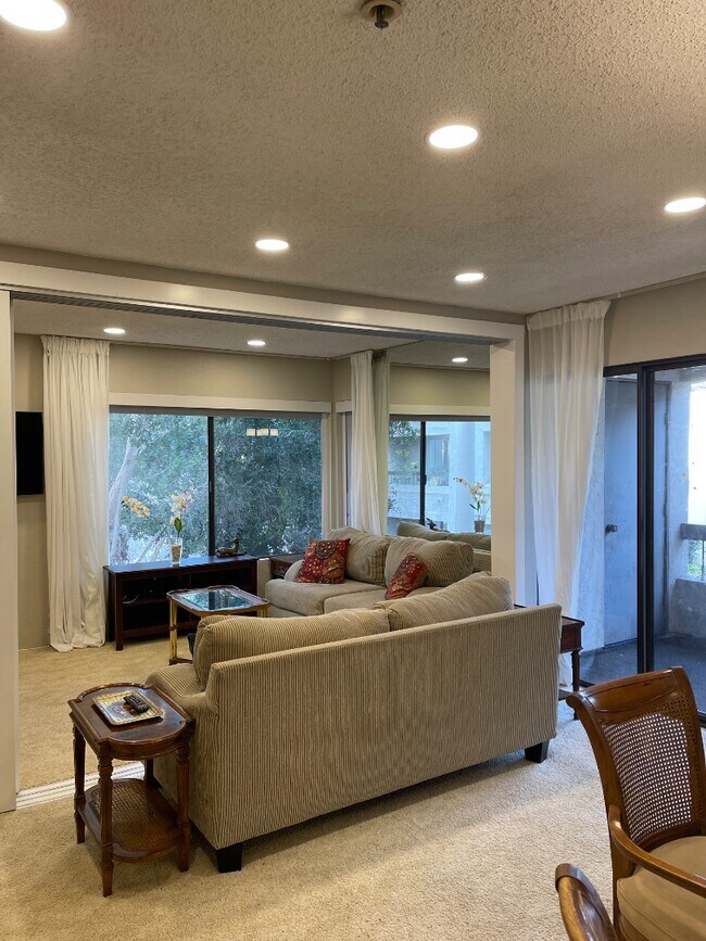 5765 Friars Rd San Diego, CA 92110 photo 3