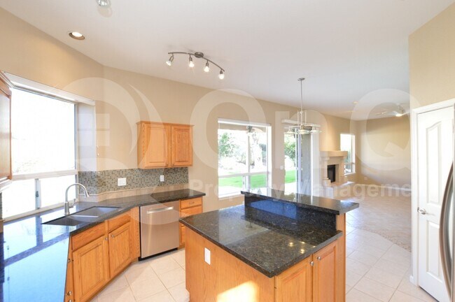 5450 E Anderson Dr Scottsdale, AZ 85254 photo 5