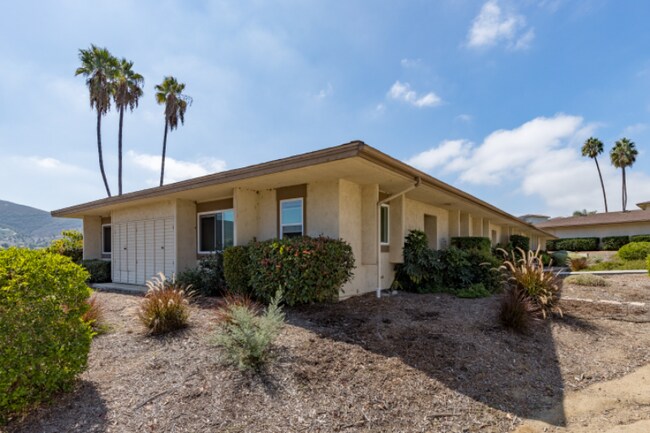 1001 La Pluma Ct San Marcos, CA 92078