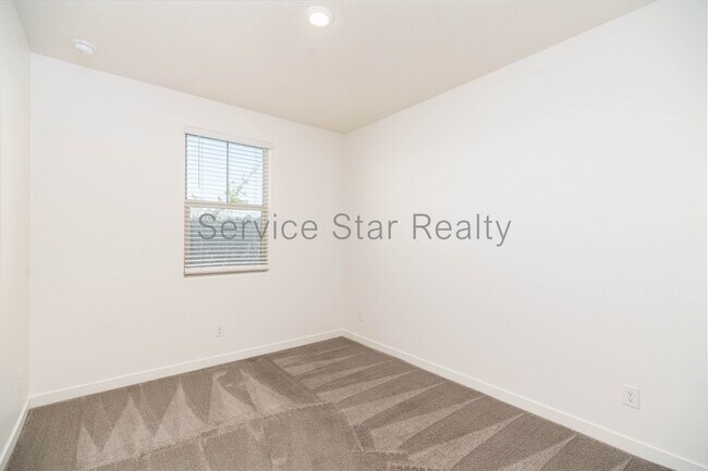 4408 N 94th Ave Phoenix, AZ 85037 photo 5