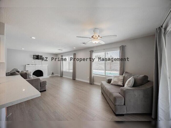 3715 E Sweetwater Ave Phoenix, AZ 85032 photo 4