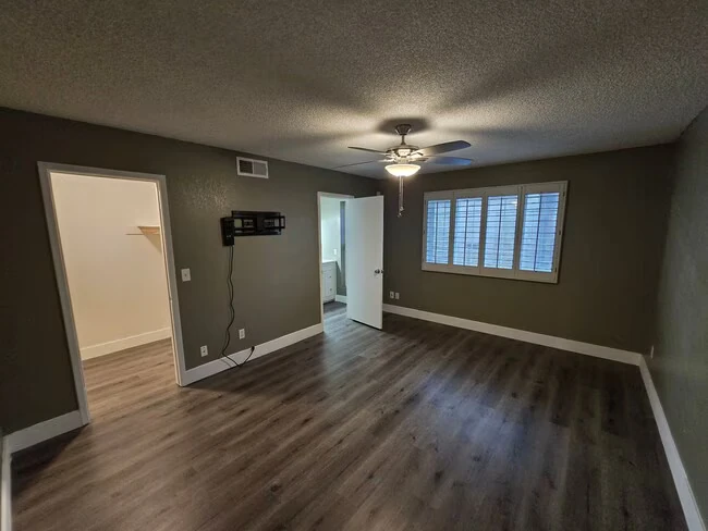3420 W Campo Bello Dr Phoenix, AZ 85053 photo 4