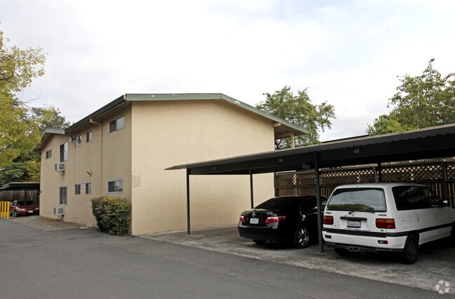 2066 Mendocino Ave photo 2