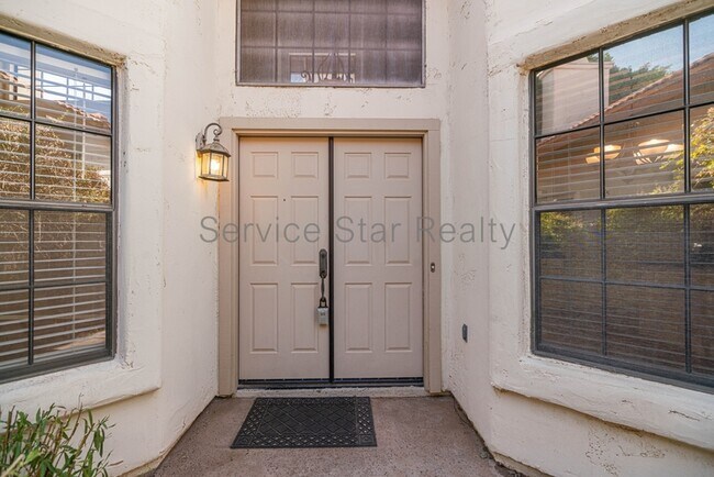 8910 S Heather Dr Tempe, AZ 85284 photo 3