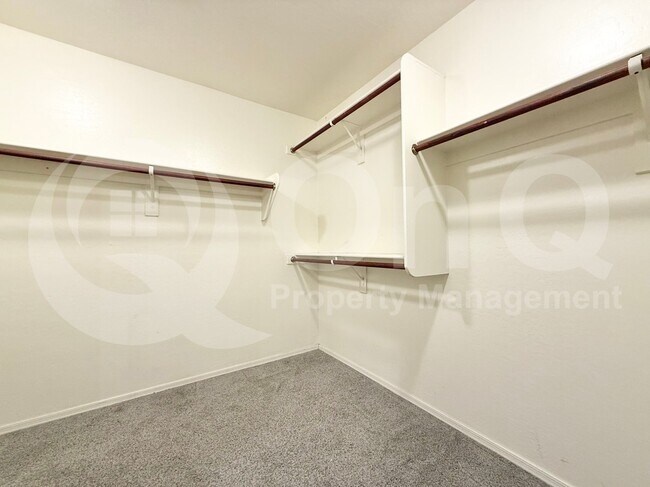 1851 S Hudson Dr Chandler, AZ 85286 photo 5