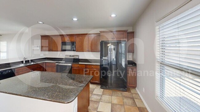 11012 W College Dr Phoenix, AZ 85037 photo 4