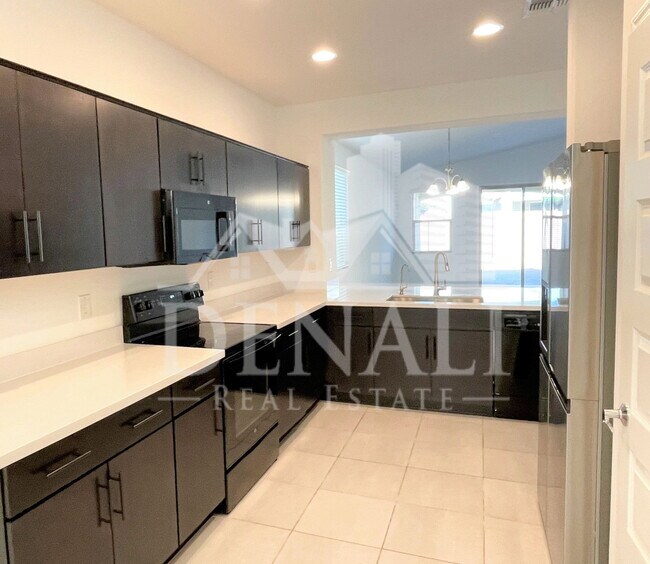 7954 W Medlock Dr Glendale, AZ 85303 photo 5