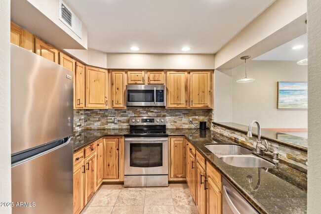 10080 E Mountainview Lake Dr Scottsdale, AZ 85258 photo 5