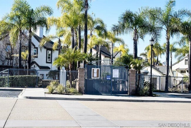 11890 Cypress Canyon Rd San Diego, CA 92131 photo 2