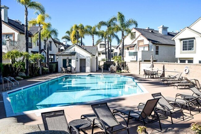 11890 Cypress Canyon Rd San Diego, CA 92131 photo 4