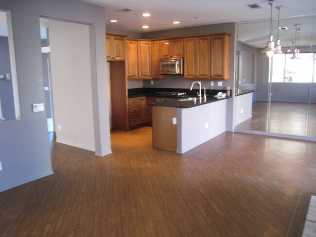 9564 Capricorn Way San Diego, CA 92126 photo 3