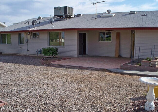 10772 W Crosby Dr Sun City, AZ 85351 photo 5