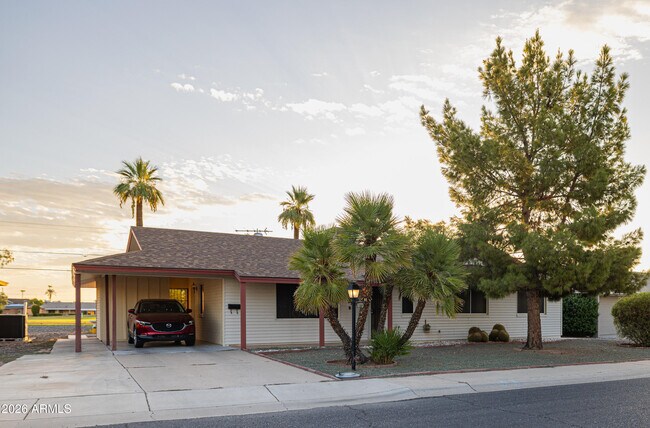 10772 W Crosby Dr Sun City, AZ 85351
