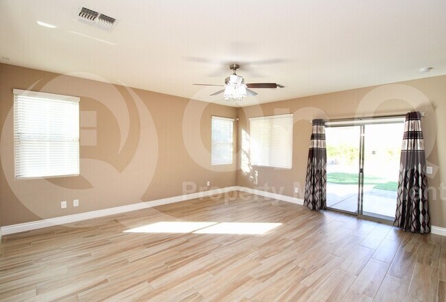 4018 E Expedition Way Phoenix, AZ 85050 photo 3