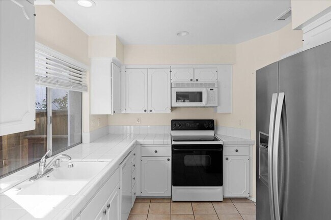 274 Boleroridge Pl Escondido, CA 92026 photo 4