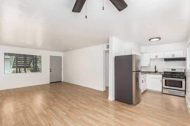 1231 E Thomas Rd Phoenix, AZ 85014 photo 3