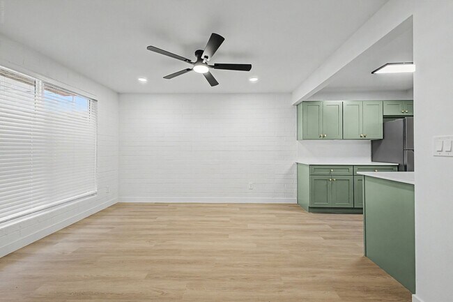 1804 E Concorda Dr Tempe, AZ 85282 photo 3