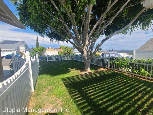 13104 Avenida Grande San Diego, CA 92129 photo 5