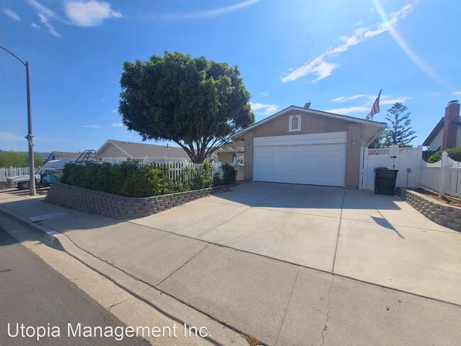 13104 Avenida Grande San Diego, CA 92129 photo 3