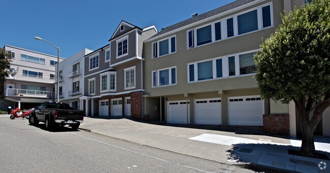67-71A Lupine Avenue photo 3