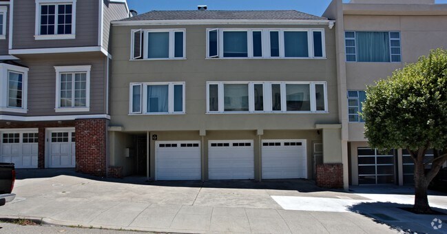 67-71A Lupine Avenue photo 2