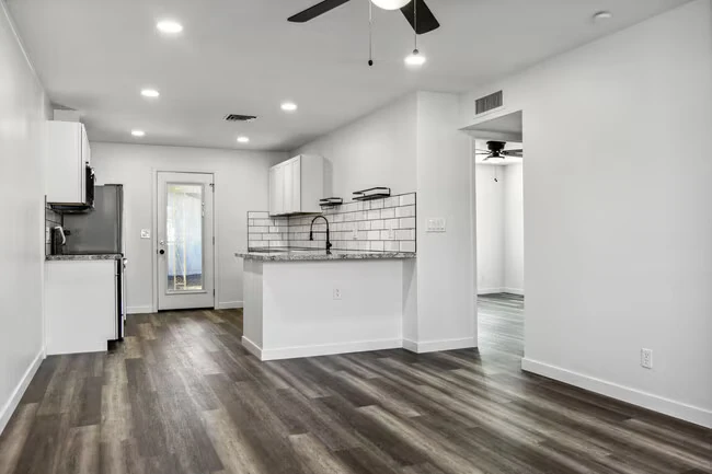 1227 W 4th St Tempe, AZ 85281 photo 4