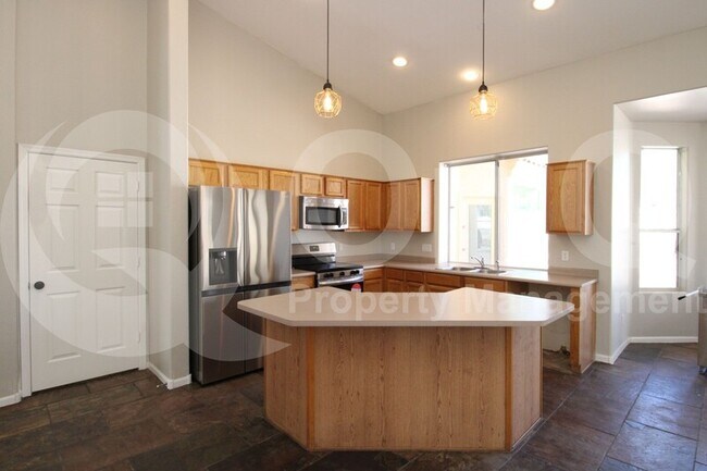 11130 W Dana Ln Avondale, AZ 85392 photo 5