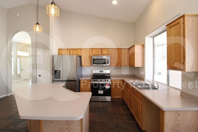 11130 W Dana Ln Avondale, AZ 85392 photo 3