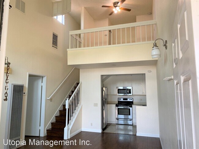 4050 Porte La Paz San Diego, CA 92122 photo 2