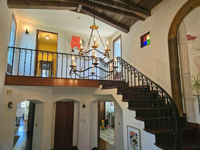 3539 Elliott St San Diego, CA 92106 photo 5