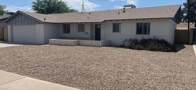 2024 N 81st Pl photo 4