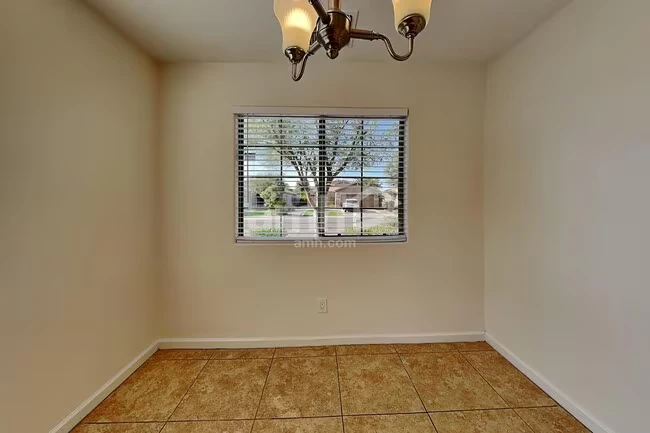 1417 W Belmont Red Trail San Tan Valley, AZ 85143 photo 5