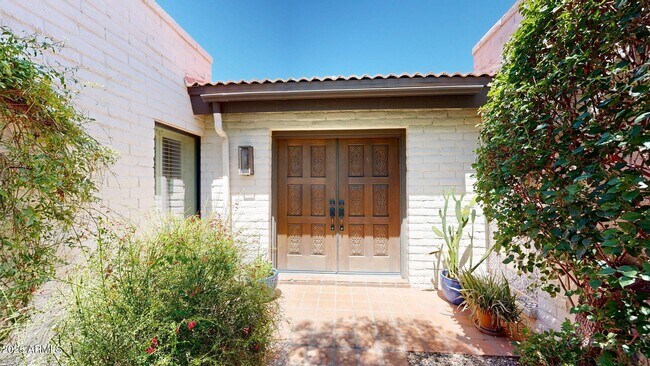 7346 E Krall St Scottsdale, AZ 85250 photo 2