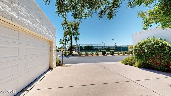 7346 E Krall St Scottsdale, AZ 85250 photo 3
