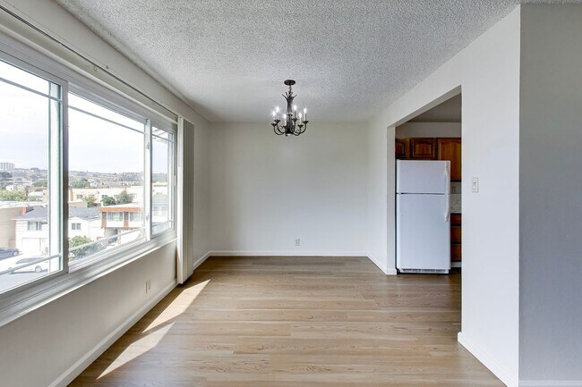 310 Castle St Daly City, CA 94014 photo 3