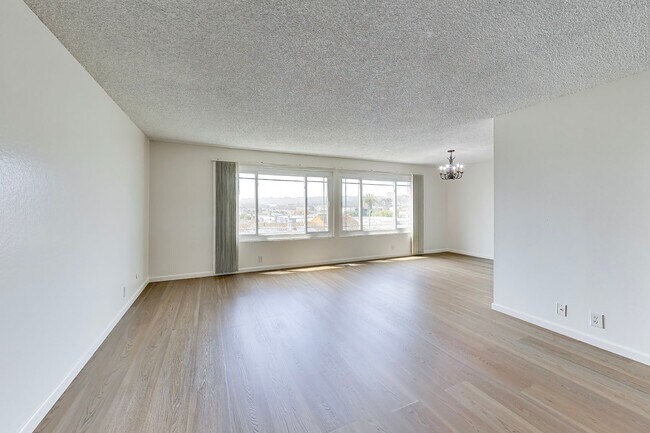 310 Castle St Daly City, CA 94014 photo 2