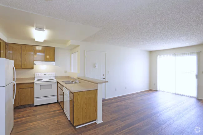 Greenbrier Apartments photo 2