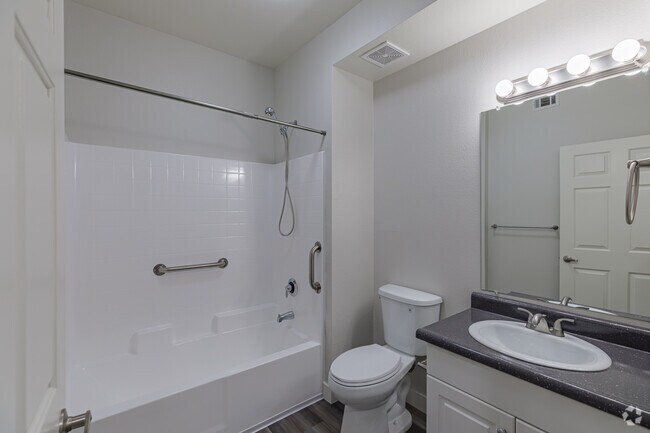 Royal Oaks 55+ Senior Apartment Community photo 5