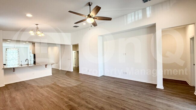 7922 W Pasadena Ave Glendale, AZ 85303 photo 5