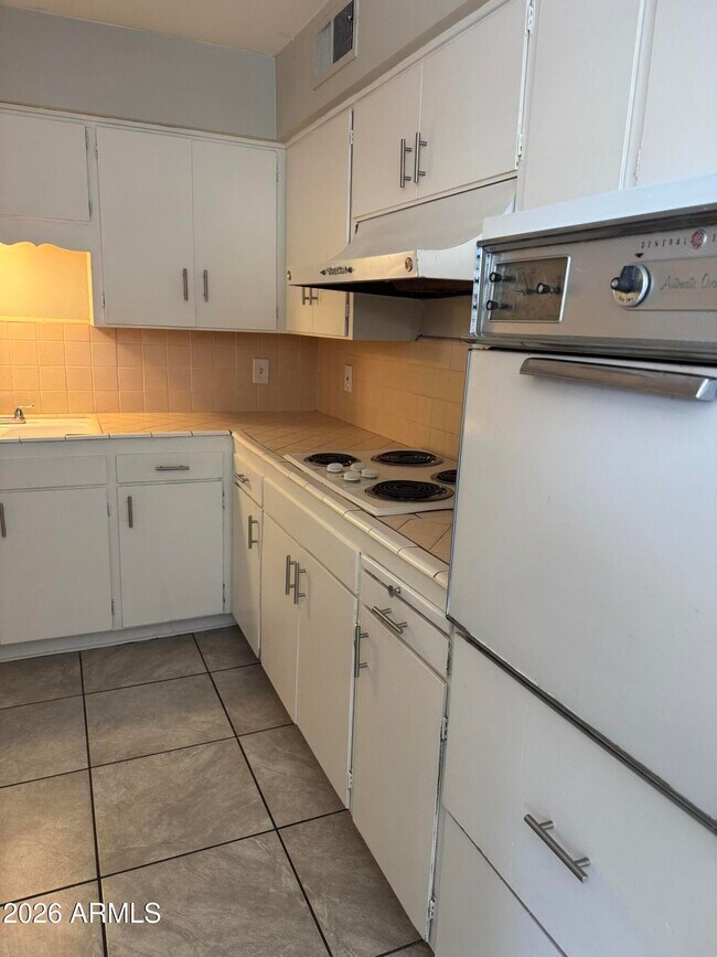 62 S Allen Mesa, AZ 85204 photo 4