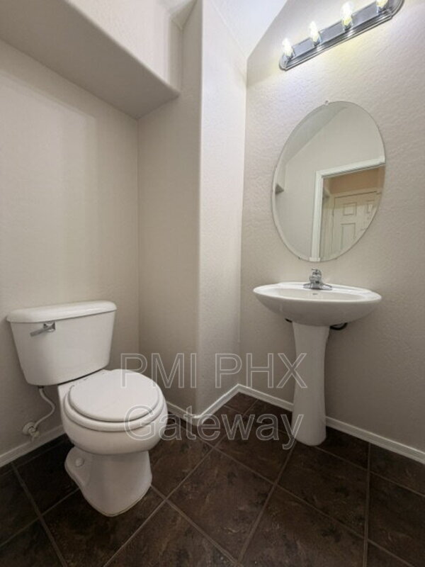 453 N Citrus Ln Gilbert, AZ 85234 photo 4
