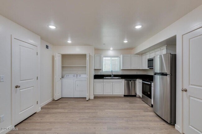 505 E 9th Ave Apache Junction, AZ 85119 photo 5
